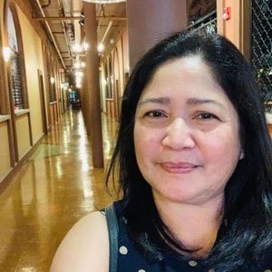 Meet your Posher, Lorie